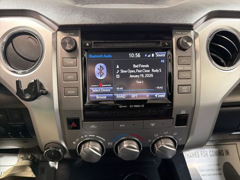 Used 2019 Toyota Tundra SR5 w/ SR5 Upgrade Package image 29