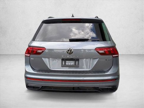 Used 2023 Volkswagen Tiguan SE R-Line AWD/4WD image 7
