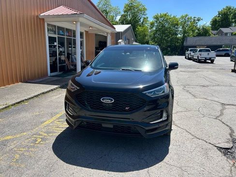 Used 2019 Ford Edge ST w/ Equipment Group 401A AWD/4WD image 2