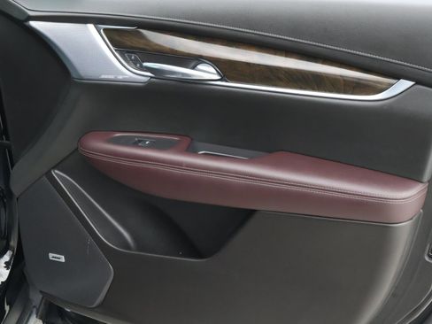 Used 2024 Cadillac XT6 Premium Luxury FWD image 21