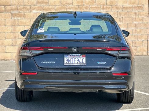 Used 2024 Honda Accord Touring image 5