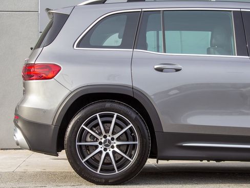 Used 2025 Mercedes-Benz GLB 35 AMG 4MATIC image 6