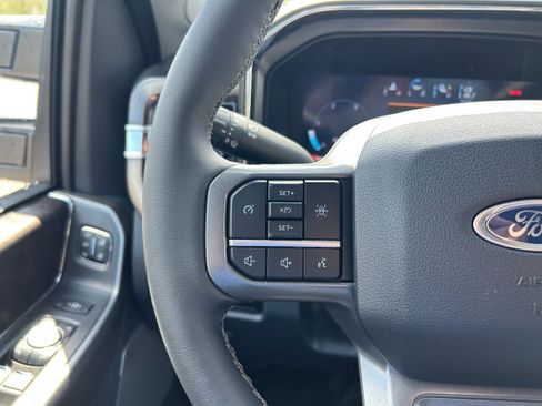 New 2026 Ford F550 4x4 Crew Cab image 40