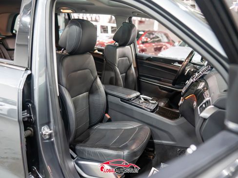 Used 2018 Mercedes-Benz GLS 550 4MATIC w/ Driver Assistance Package image 17