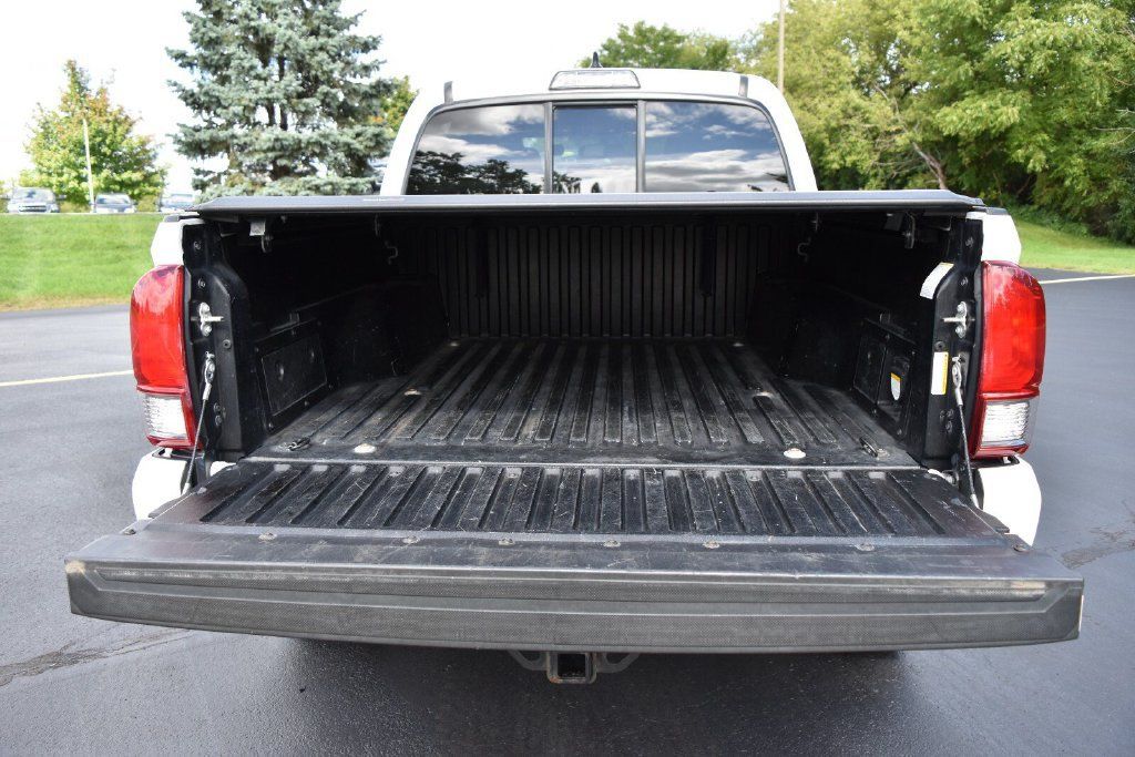 Used 2016 Toyota Tacoma TRD Sport w/ Towing Package AWD/4WD image 35