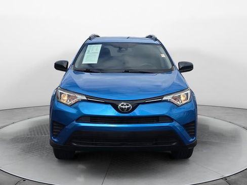 Used 2018 Toyota RAV4 LE image 8