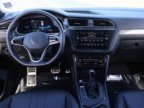 Certified 2023 Volkswagen Tiguan SE R-Line image 14