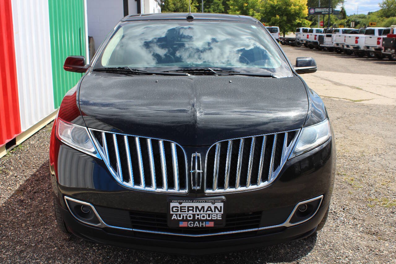 Used 2014 Lincoln MKX AWD w/ Equipment Group 102A image 3