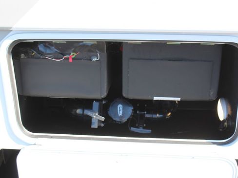 Used 2022 Ford E-450 and Econoline 450 Super Duty w/ Motorhome Prep Package image 74