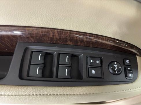 Used 2017 Acura MDX SH-AWD w/ Technology Package image 2