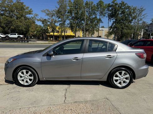 Used 2011 MAZDA MAZDA3 i Touring image 8
