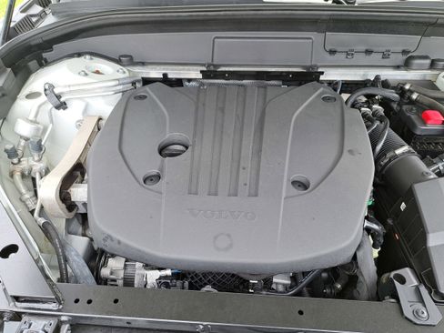 Used 2022 Volvo XC60 B5 Inscription w/ Climate Package image 25