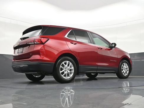Used 2024 Chevrolet Equinox LT FWD image 29