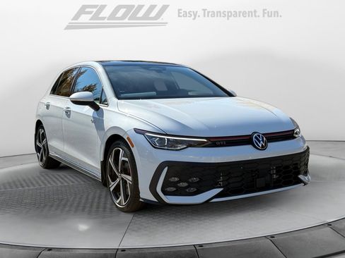 New 2026 Volkswagen Golf SE image 1