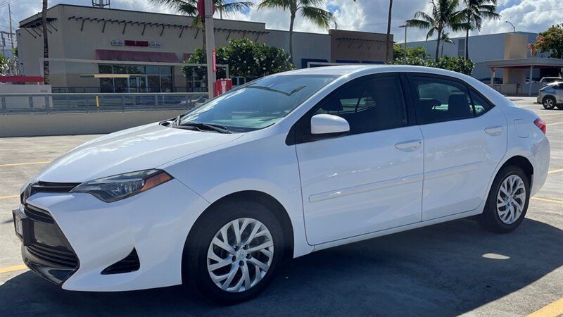 Used 2018 Toyota Corolla LE w/ Body Protection Package FWD image 1