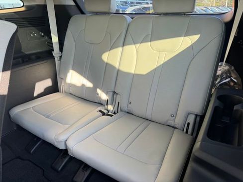 New 2026 Kia Sorento S w/ S Panoramic Sunroof Package image 10