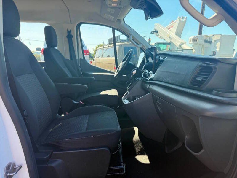 Used 2023 Ford Transit 350 XLT RWD image 13