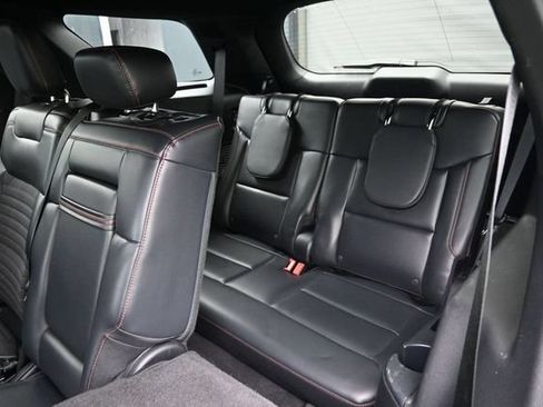 Used 2025 Ford Explorer ST-Line w/ ST-Line Street Pack AWD/4WD image 39