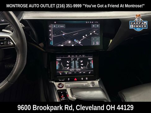 Used 2022 Audi e-tron S Premium Plus image 24