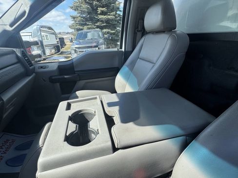 Used 2018 Ford F550 4x4 Regular Cab Super Duty image 37