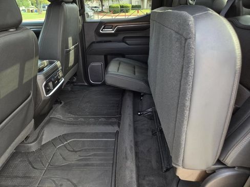 Used 2023 Chevrolet Silverado 1500 High Country w/ High Country Premium Package AWD/4WD image 39