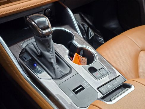 Used 2020 Toyota Highlander Platinum image 26