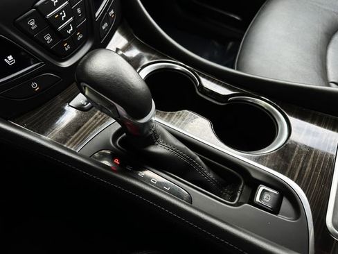 Used 2019 Buick Envision Premium w/ Driver Confidence Package image 32