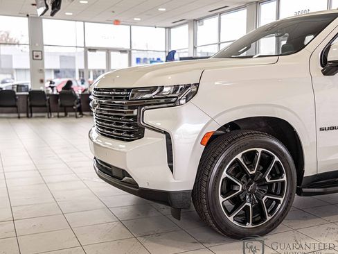 Used 2022 Chevrolet Suburban RST w/ Luxury Package image 5