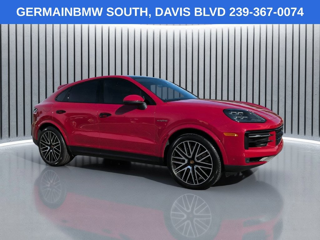 Used 2025 Porsche Cayenne E-Hybrid Coupe AWD/4WD image 3
