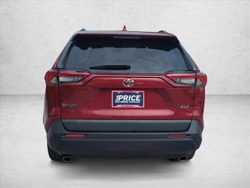 Certified 2023 Toyota RAV4 XLE w/ Convenience Package FWD image 6