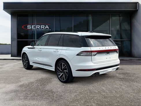 Used 2025 Lincoln Aviator Black Label w/ Jet Appearance Package AWD/4WD image 3