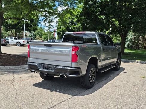 Used 2025 Chevrolet Silverado 1500 LT Trail Boss w/ Convenience Package II AWD/4WD image 3