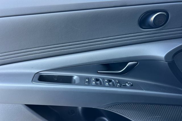 New 2026 Hyundai Elantra SEL Sport FWD image 10