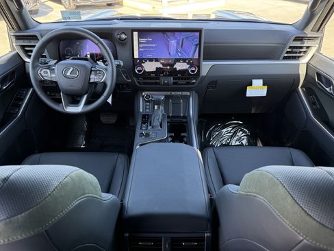 New 2026 Lexus GX 550 AWD/4WD image 28