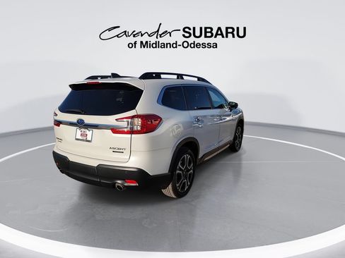 Used 2025 Subaru Ascent Touring AWD/4WD image 8