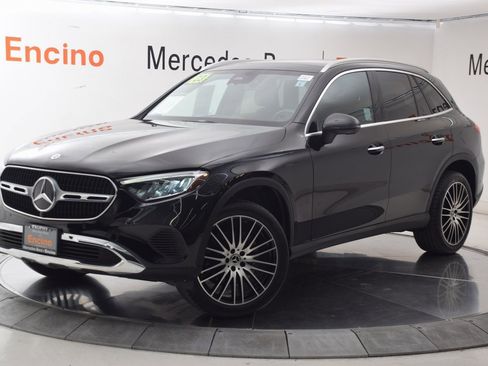 Used 2023 Mercedes-Benz GLC 300 image 2