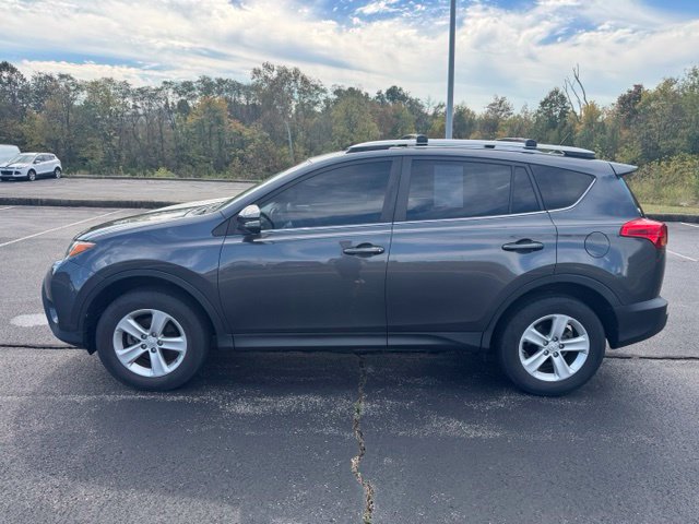 Used 2013 Toyota RAV4 XLE AWD/4WD image 6