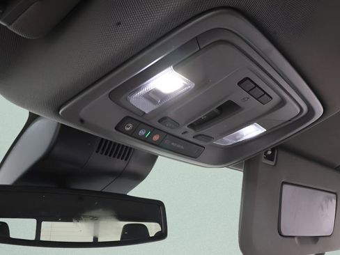 Used 2024 Chevrolet Silverado 1500 LTZ image 16