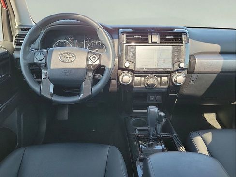 Used 2020 Toyota 4Runner Venture w/ Moonroof Package AWD/4WD image 10