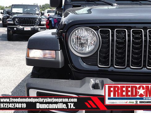 New 2025 Jeep Gladiator Sport image 43