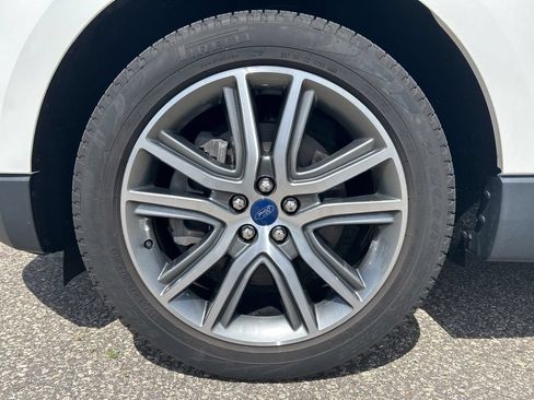 Used 2022 Ford Edge Titanium AWD/4WD image 25