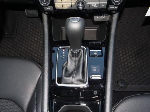 New 2026 Jeep Compass Latitude image 17