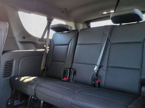 Used 2026 Chevrolet Suburban High Country AWD/4WD image 20