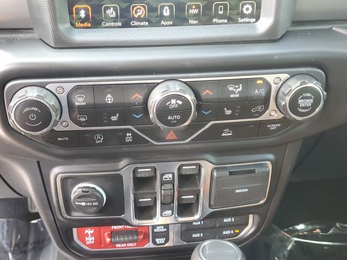 Used 2022 Jeep Gladiator Rubicon w/ LED Lighting Group image 29