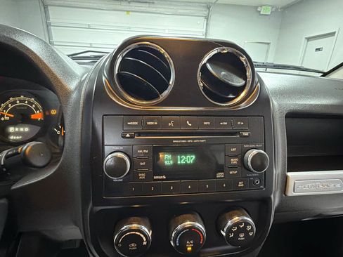 Used 2016 Jeep Compass Sport w/ Power Value Group FWD image 17