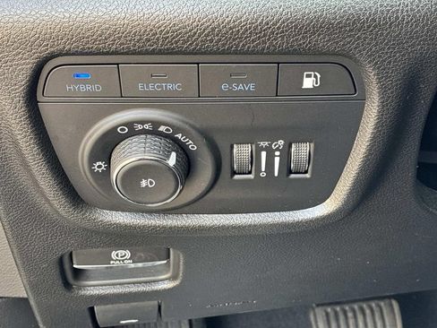 Used 2023 Jeep Grand Cherokee 4WD 4xe image 33