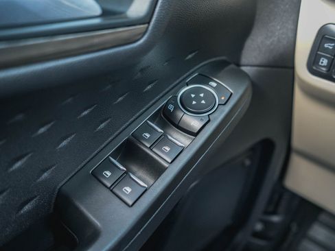 Used 2020 Ford Escape Titanium w/ Titanium Premium Package 2.0 image 20