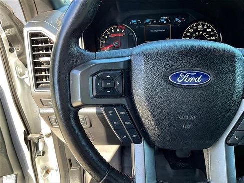 Used 2018 Ford F150 Lariat w/ Equipment Group 502A Luxury AWD/4WD image 19