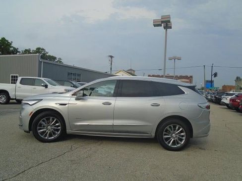 Used 2022 Buick Enclave Avenir w/ LPO, Floor Liner Package AWD/4WD image 4