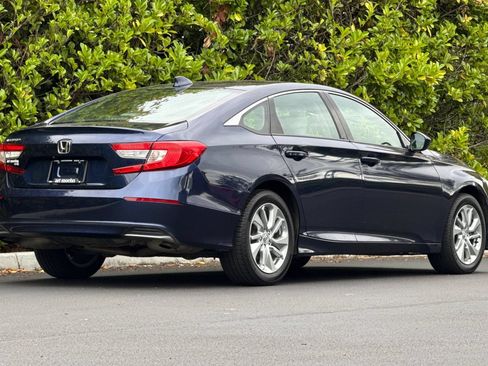 Used 2018 Honda Accord LX image 4